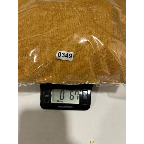 TAHARI Women's Cashmere Sweater Sz L Crewneck Dark Yellow Classic Capsule Luxury - Picture 9 of 9